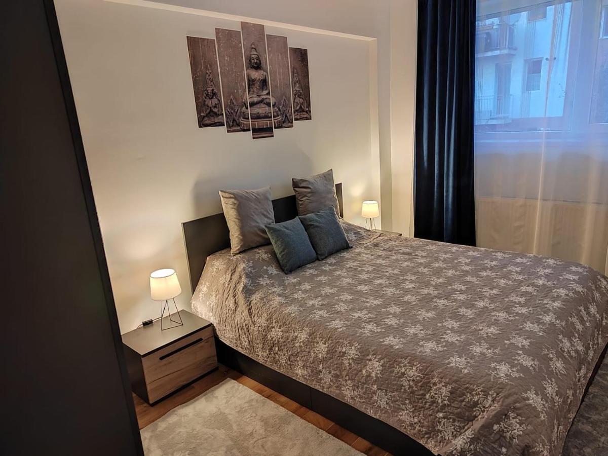 B&I Apartment Floresti  Bagian luar foto